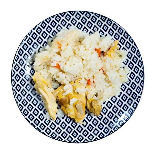 Apetyczne Kawałki Smażonego Kurczaka Ryżem Talerzu Izolacja Białym Tle — Zdjęcie stockowe