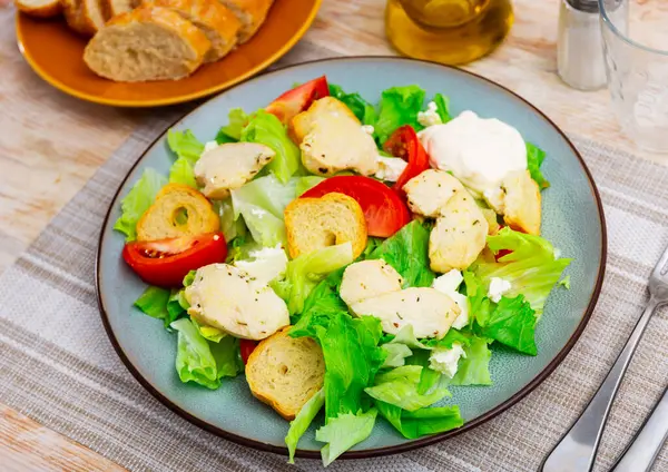 Just Cooked Caesar Salad Tomatoes Served Table Silverware — Stock Photo, Image