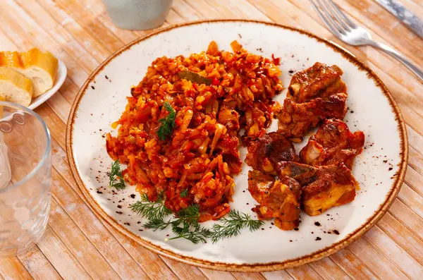 Fried Pork Ribs Complemented Portion Cabbage Pearl Barley Stew Decorated — Stock Photo, Image