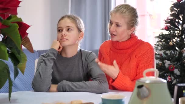 Upset Teenager Girl Quarrel Her Mother Domestic Interior Xmas Mother — Stock Video