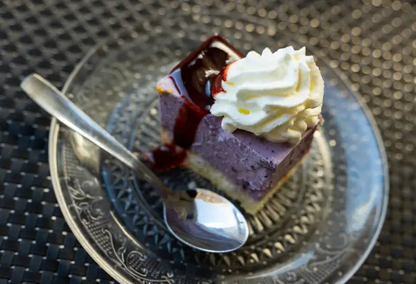 Creamy Cheesecake Pie Crust Cream Cheese Fresh Berry Sauce — Stock Photo, Image