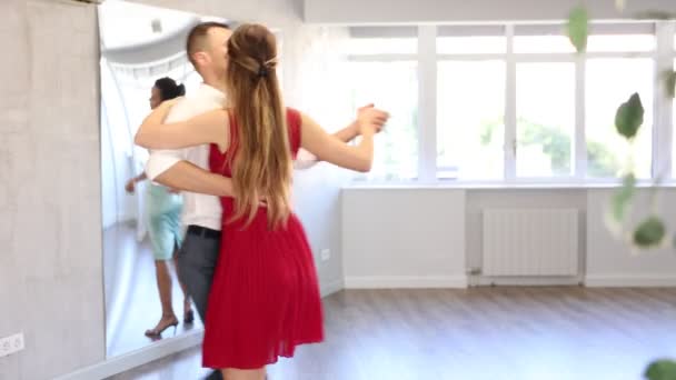 Spacious Choreography Studio Positive Young Adult Man Practicing Elegant Viennese — Stock Video