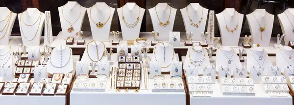 Pendants Bracelets Dimonds Display Jewelry Store — Stock Photo, Image
