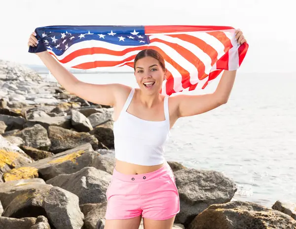 Young Smiling Woman Summer Clothes Posing Big Flag Usa Sea Imagen De Stock