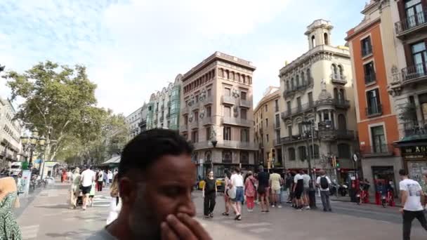 Barcelona Spain September 2023 Strada Pietonală Centrală Rambla Plină Localnici — Videoclip de stoc