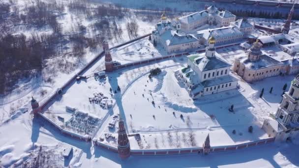 Zimowy Widok Rosyjski Zabytek Klasztoru Staro Golutvina Położony Obrzeżach Miasta — Wideo stockowe