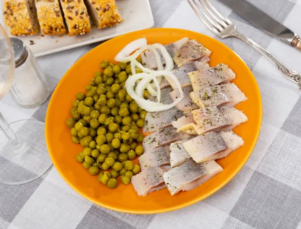 Sliced Herring Served Onion Peas Table Chopped Fish Table Photo De Stock