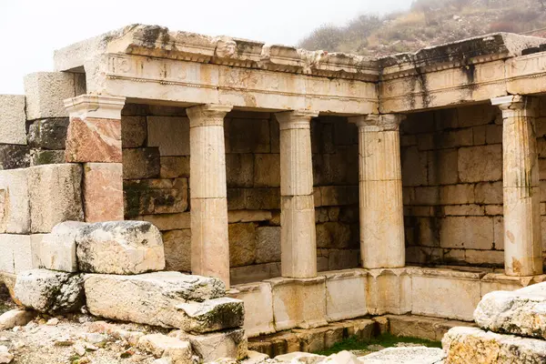 Gedeeltelijk Gerestaureerd Hellenistisch Fonteinhuis Dorische Stijl Archeologische Site Van Sagalassos — Stockfoto