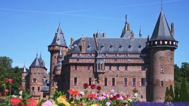 Ολλανδικό Κάστρο Που Περιβάλλεται Από Κήπο Haar Castle Που Βρίσκεται — Αρχείο Βίντεο