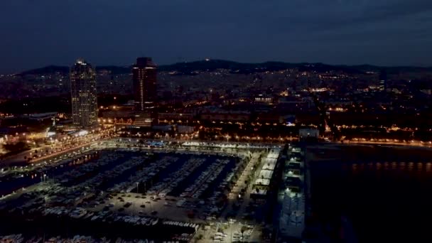 Barcelona Spanya Yaz Gecesi Aydınlanmış Barceloneta Sahili Manzarası Yüksek Kaliteli — Stok video
