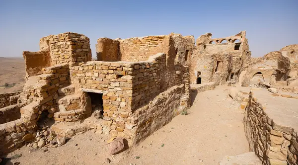 stock image Ruins of ghorfas in ancient Ksar Beni Barka Berber settlement, Tataouine, Tunisia