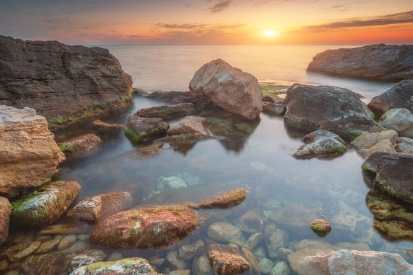 Piękna Kompozycja Krajobrazu Morskiego Zachód Słońca Nad Morzem — Zdjęcie stockowe