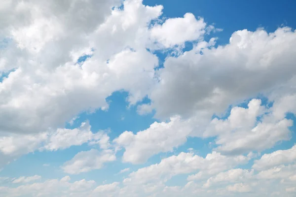 Μπλε Ουρανός Σύννεφα Την Ημέρα Φόντο Φύσης — Φωτογραφία Αρχείου
