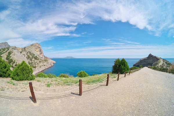 Moře Hory Dne Krásné Panorama Přírody Royalty Free Stock Obrázky