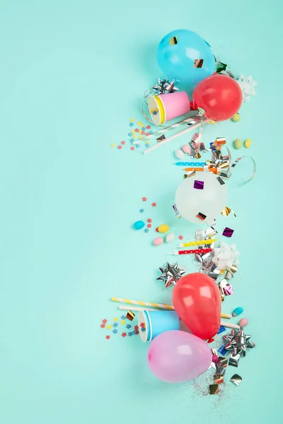 Karneval Fest Oder Geburtstag Luftballons Blauen Hintergrund Draufsicht Flache Lage — Stockfoto