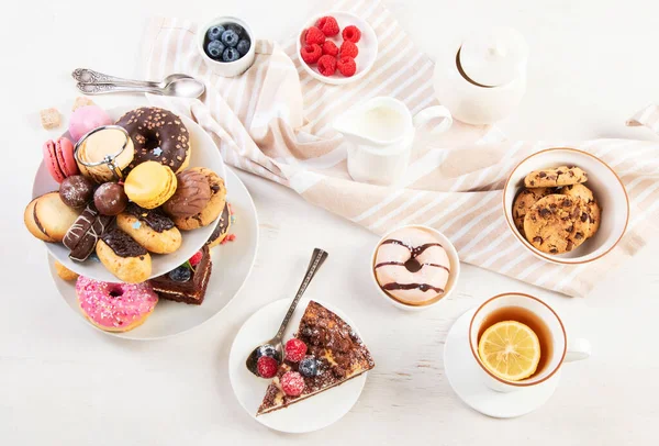 Kurabiye Tezgahı Mini Kekler Çay Için Kurabiyeler — Stok fotoğraf