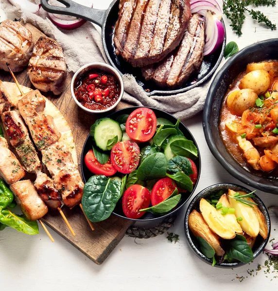 Fleischgerichte Teller Mit Verschiedenen Fleischsorten Vorhanden Nicht Vegetarisches Essen Ansicht — Stockfoto