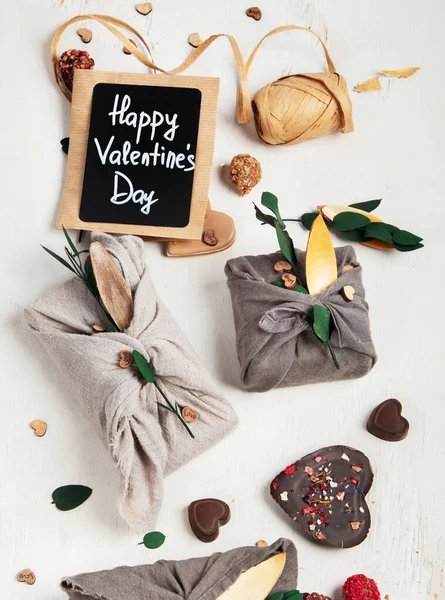 Zero Waste Valentine Day Concept Eco Friendly Gift Cloth Wrapping — Stock Photo, Image