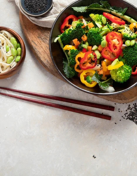 Asian Noodle Vegetables Vegan Vegetarian Eating Healthy Food Top View — Stock fotografie