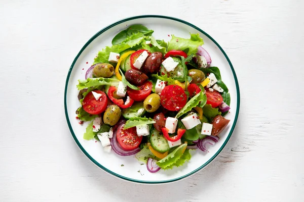 Salada Grega Pepino Fresco Tomate Pimentão Doce Alface Cebola Vermelha — Fotografia de Stock