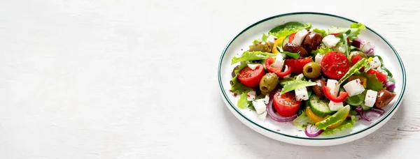 Greek Salad Fresh Cucumber Tomato Sweet Pepper Lettuce Red Onion — Photo