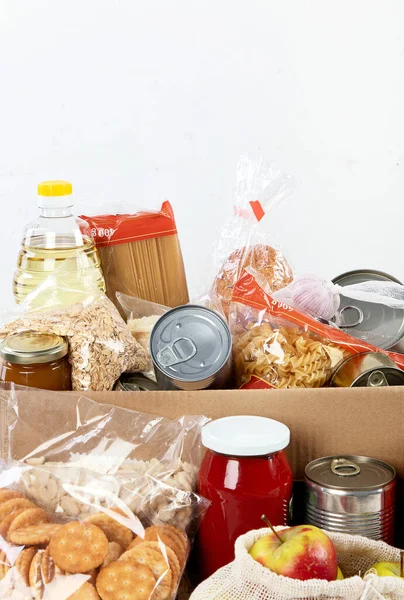 Gıda Bağış Kutusu Arka Planda Farklı Ürünler Üst Manzara Yiyecek — Stok fotoğraf