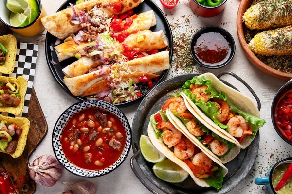 Platos Tradicionales Mexicanos Tacos Con Camarones Sopa Carne Tortillas Maíz —  Fotos de Stock