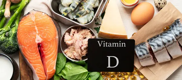 Alimentos Saudáveis Contendo Vitamina Fontes Naturais Vitamina Sobre Fundo Branco — Fotografia de Stock