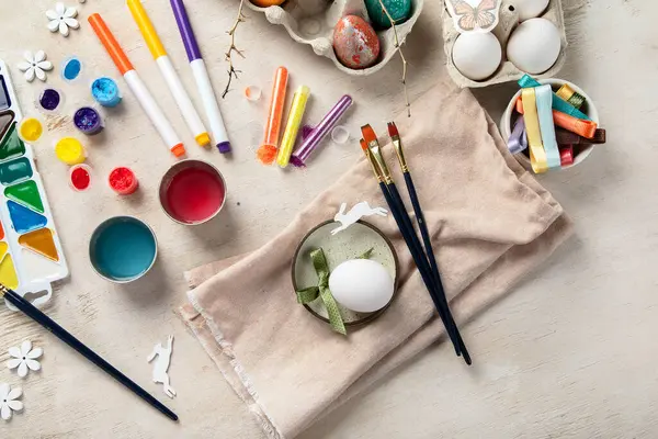 Πασχαλινή Ζωγραφική Αυγών Διακοπές Και Δημιουργικότητα Έννοια Παράδοσης Άνω Όψη — Φωτογραφία Αρχείου
