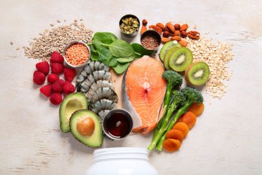 E vitamini içeren sağlıklı yiyecek seti. Üst görünüm