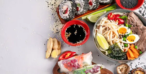 Различные Азиатские Блюда Японская Кухня Вид Сверху Пространством Копирования — стоковое фото