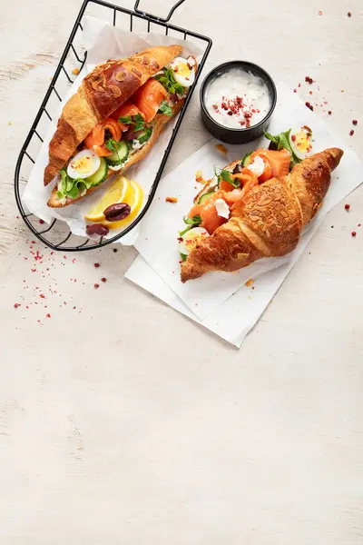 Salted Healthy Breakfast Light Background Fresh Salmon Croissant Cream Cheese — Stock Photo, Image