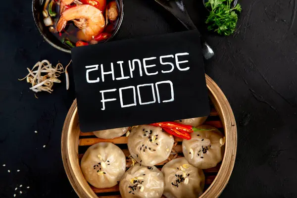 Comida Caliente China Dumplings Salsa Soja Camarones Sobre Fondo Negro Fotos De Stock Sin Royalties Gratis