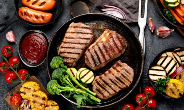 Izgara et çeşitleri, yemek konsepti. Üst manzara, düz uzanma