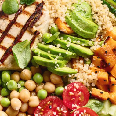 Sağlıklı yemek kasesi. Dengeli gıda konsepti. Üst görünüm.