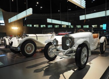 Stuttgart, Almanya - 28 Ekim 2022: 1923 Mercedes-Benz 10 / 40PS Spor-Zweisitzer Mercedes-Benz Müzesi