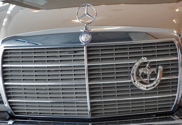 Озил Германия Октября 2022 Года Радиатор Mercedes Benz 300 Sel — стоковое фото