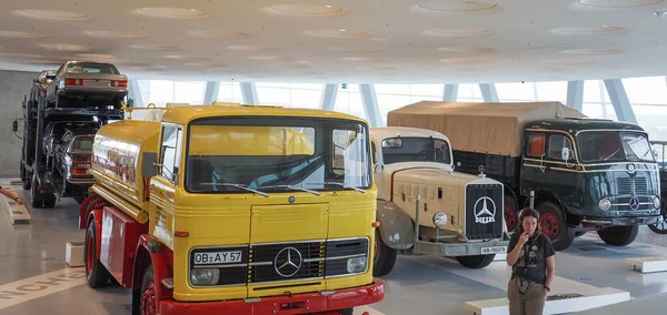 Stuttgart Németország 2022 Október Teherautók Különleges Járművek Mercedes Benz Múzeumban — Stock Fotó