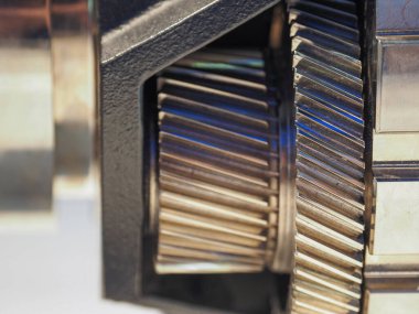 Mercedes-Benz Müzesi 'ndeki içten yanmalı motorun günlük detaylarını kopyala