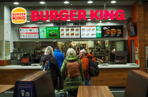 Βιέννη Αυστρία Φεβρουαρίου 2024 Fast Food Restaurant Burger King Στην — Φωτογραφία Αρχείου