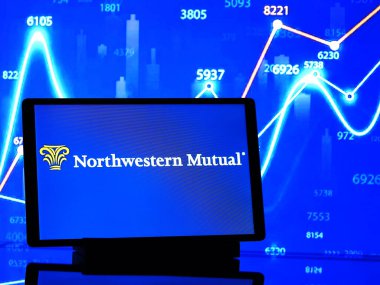 Almanya - 30 Mart 2024: Bu resimde, Northwestern Mutual Life Insurance Company logosu bir tablette sergilenmektedir