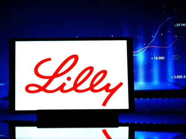 2024年4月3日 在这张照片中 Eli Lilly和公司的标志出现在平板电脑上 免版税图库图片