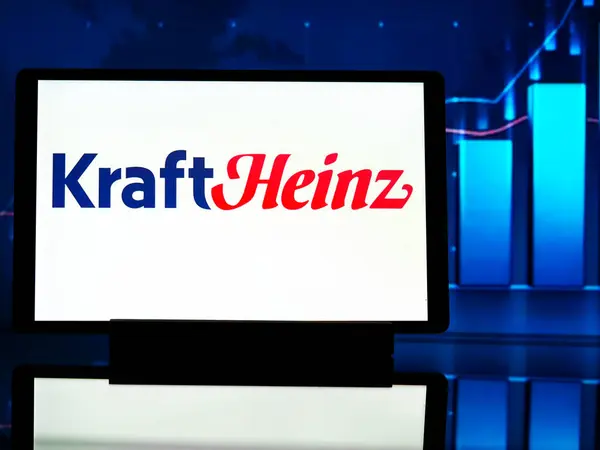 Германия Апреля 2024 Этой Фотоиллюстрации Логотип Компании Kraft Heinz Показан Стоковое Изображение