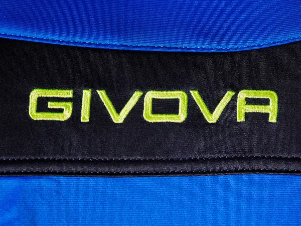 2024년 20일 사진에서 Givova 로고가 스포츠웨어에 표시됩니다 Givova는 이탈리아의 회사로서 스톡 사진