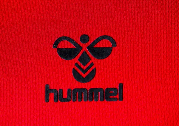 Германия Апреля 2024 Этой Фотоиллюстрации Логотип Hummel International Sport Leisure Стоковая Картинка