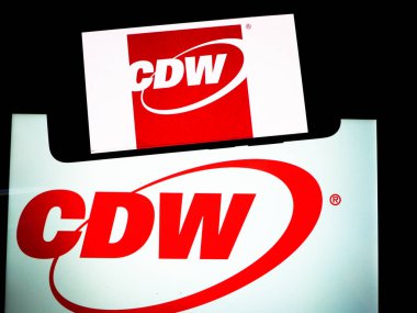 Ukrayna - 6 Haziran 2024: Bu resimde CDW Corporation logosu bir tablette sergilenmektedir