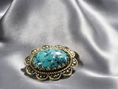 Sahte mavi taşlı antik broş, Almanya yapımı.