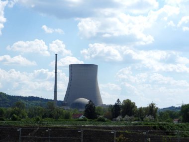 Bavyera, Almanya - 29 Nisan 2025: Isar nükleer enerji santrali, iki enerji ünitesiyle, Almanya 'nın elektriğinin yüzde 3' ünü üretti. 15 Nisan 2023 'te kapatıldı..