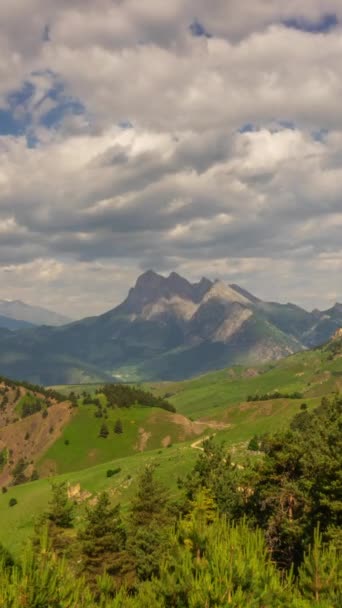 Schöne Sommerlandschaft Kaukasus Republik Inguschetien Russland Zeitraffer Vertikales Video — Stockvideo