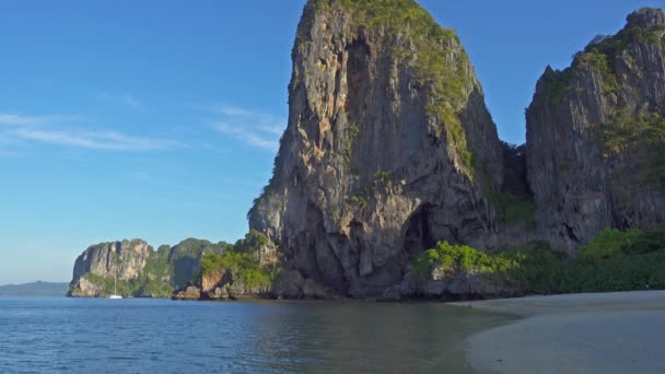 Krajina Tropickou Pláží Pranang Beach Skály Krabi Thajsko — Stock video